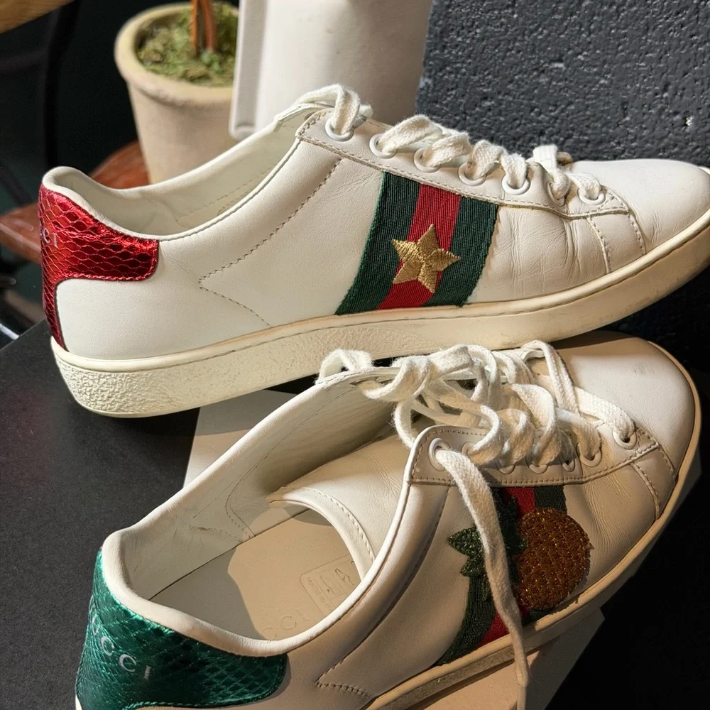 Gucci White Leather Interior - Picture 5 of 6